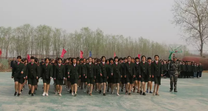 矛_庄白求恩d院春季新生军训开?png 矛_庄白求恩d院春季新生军训开?png