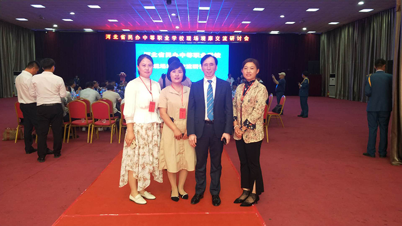 加强校际交流�Q�共�?j��)学校发�? src=