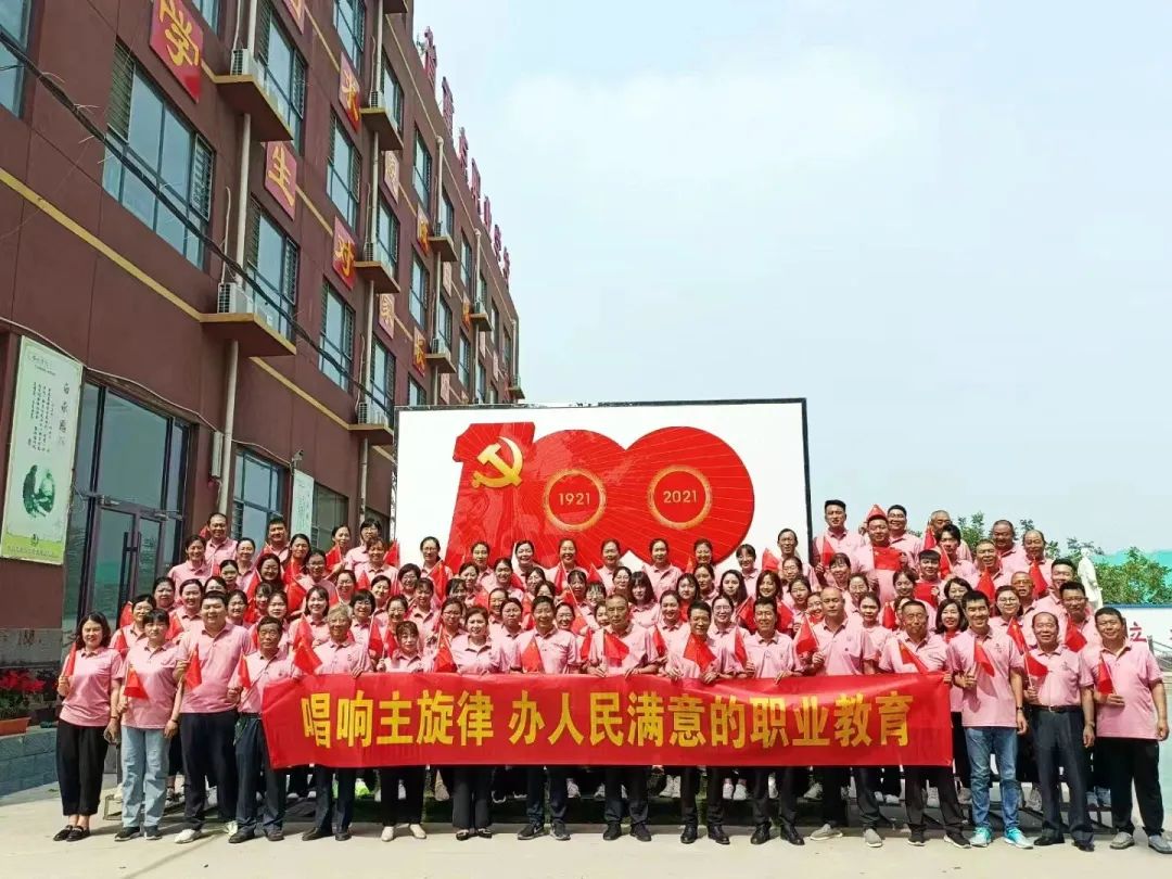 石家莊白求恩醫(yī)學(xué)院校園活動01.jpg 石家莊白求恩醫(yī)學(xué)院校園活動01.jpg
