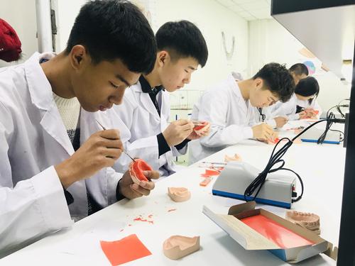 矛_庄冀联医学中专学?+3口腔d专业招生